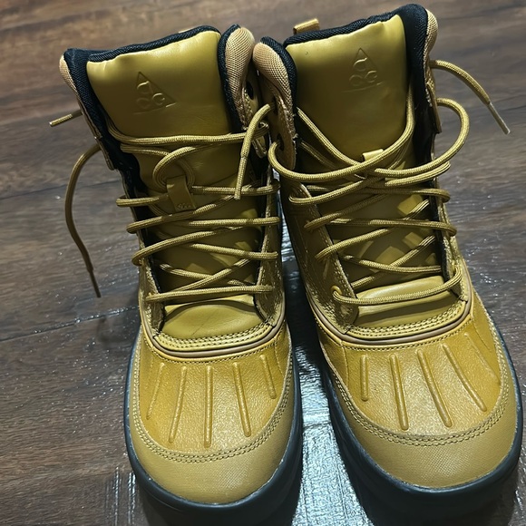 Nike Woodside 2 High ACG Boots Size 6.5 color wheat/black - Picture 4 of 15